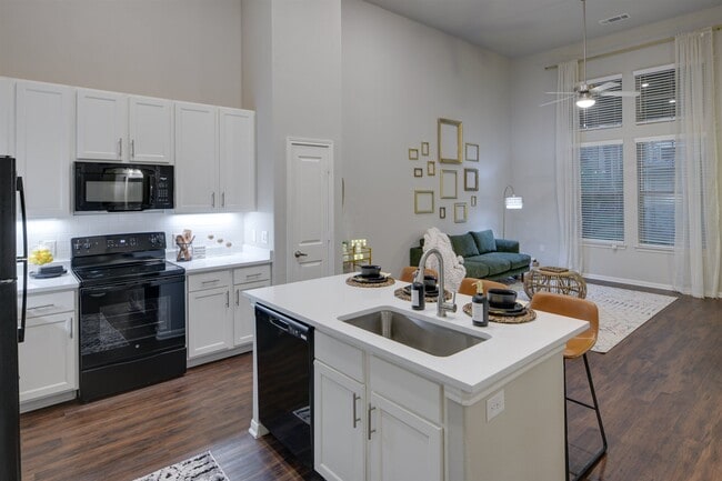 The Travis in Frisco, TX - Foto de edificio - Building Photo