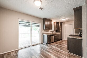 318 Blue Tail Dr in Huffman, TX - Building Photo - Building Photo