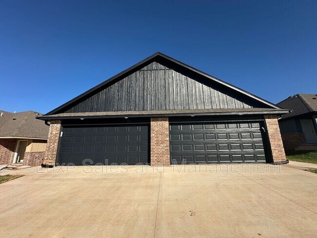 11506 Mackenzie Wy in Yukon, OK - Building Photo - Building Photo