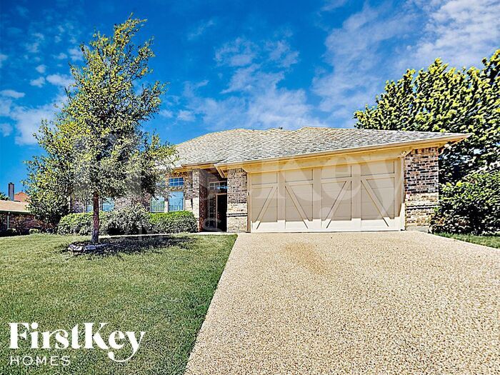 10163 Trail Ridge Dr in Benbrook, TX - Building Photo