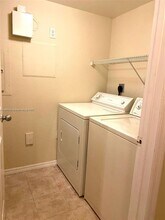 2564 Centergate Dr in Miramar, FL - Building Photo - Building Photo