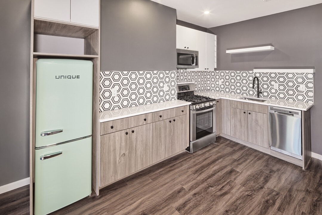 445 Liberty Ave in Jersey City, NJ - Building Photo