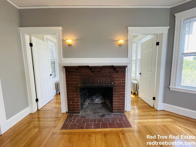 187 Fellsway W in Medford, MA - Building Photo - Building Photo