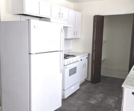 423 Grand Blvd in Wauconda, IL - Building Photo - Building Photo