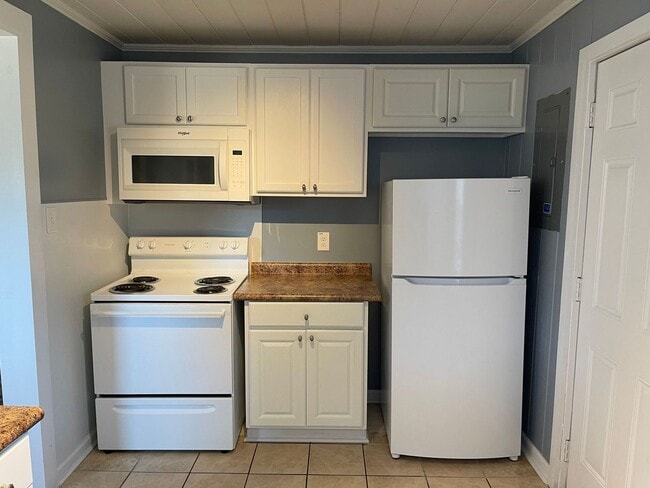 218 Richlands Ave in Jacksonville, NC - Building Photo - Building Photo