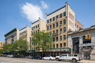 930  ST NICHOLAS AVE Apartments