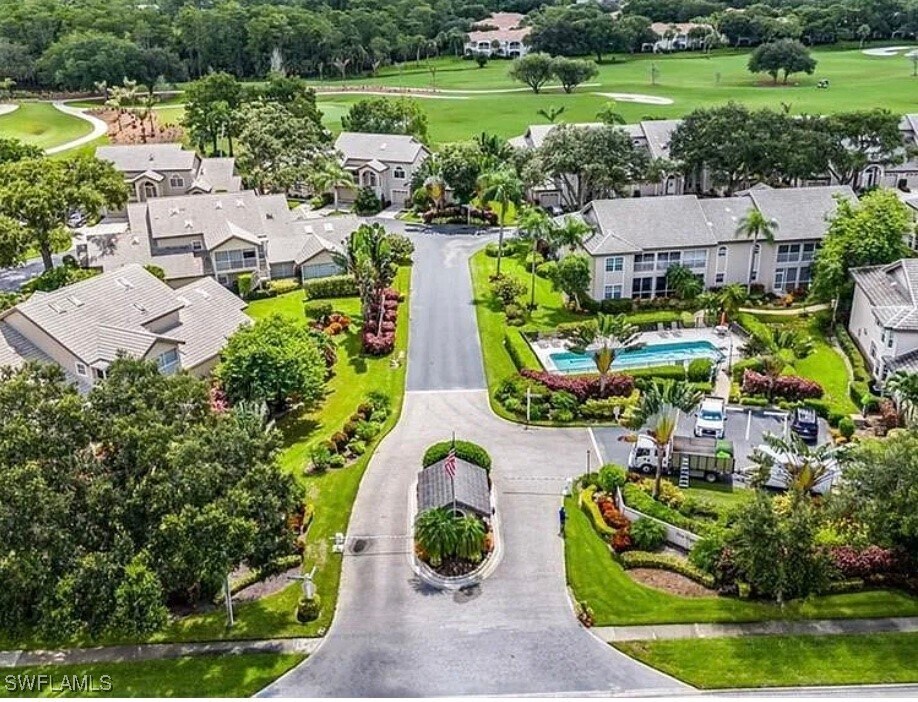 240 Via Perignon in Naples, FL - Foto de edificio