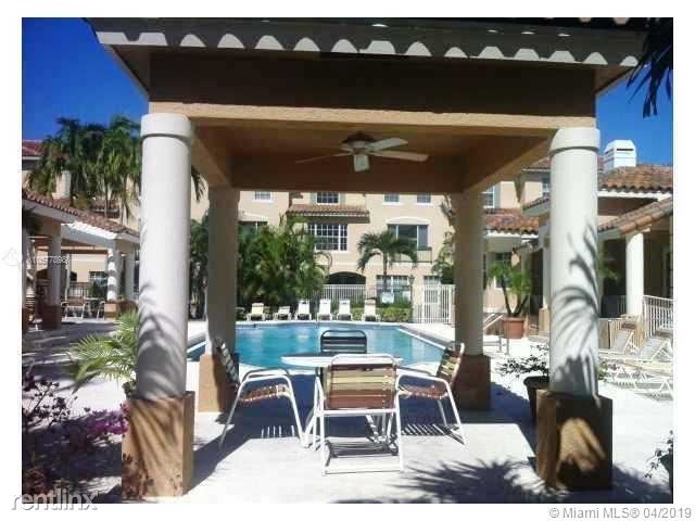735 SW 148th Ave-Unit -Apt 1703 in Davie, FL - Building Photo