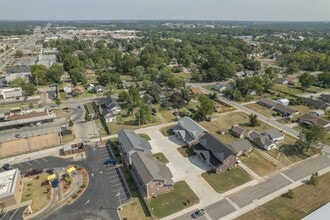 3015 E 12th St in Joplin, MO - Building Photo - Building Photo