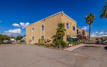 Kelso Court Apartments in Tucson, AZ - Foto de edificio - Building Photo