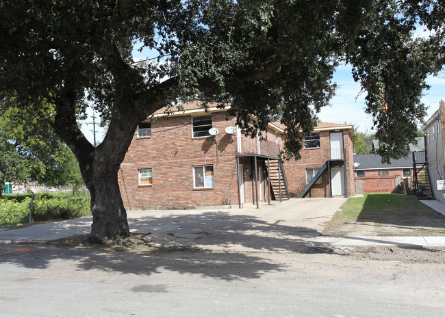 3213 Jackson Ave in New Orleans, LA - Foto de edificio - Building Photo