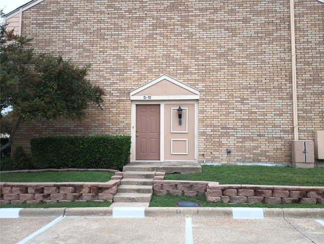 2500 E Park Blvd, Unit O10 in Plano, TX - Building Photo - Building Photo