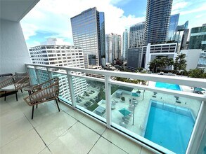 950 Brickell Bay Dr in Miami, FL - Building Photo - Building Photo