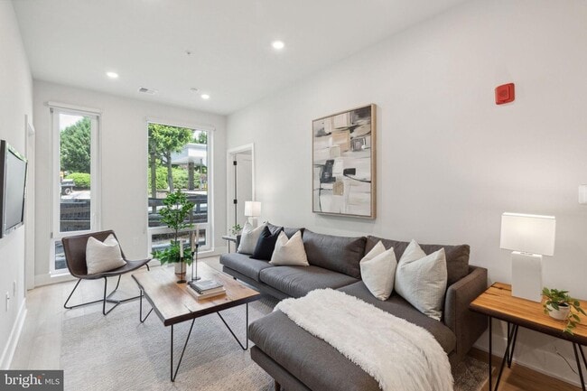 6910 Ridge Ave, Unit 418 in Philadelphia, PA - Building Photo - Building Photo