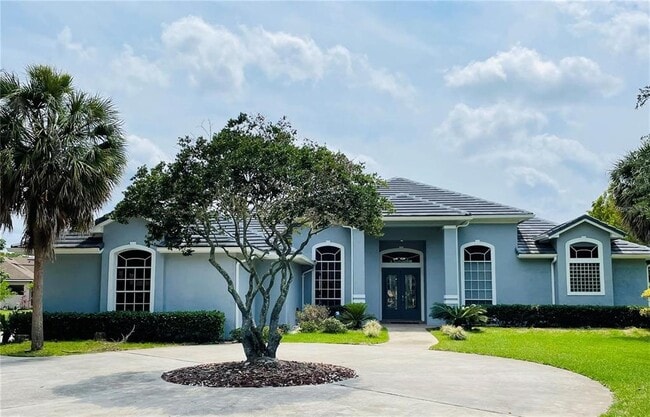 property at 2113 Grove Point Ln