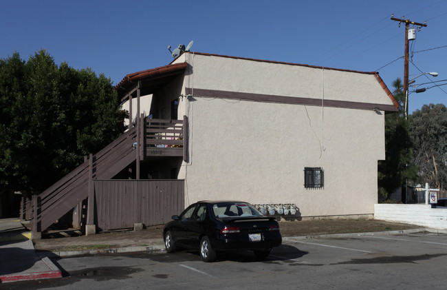 Grand House Apartments in Riverside, CA - Building Photo - Building Photo