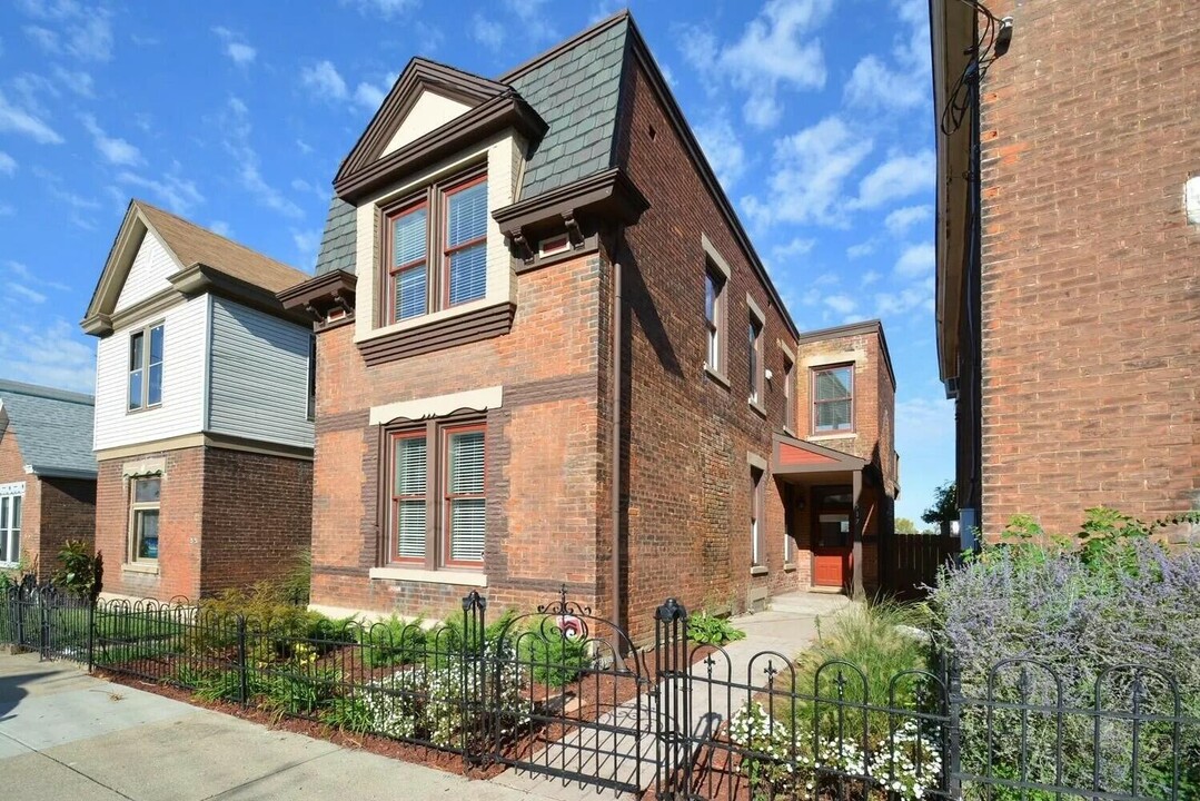 517 E 2nd St in Newport, KY - Building Photo