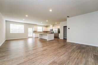 1141 Pt Pl Dr in Loganville, GA - Foto de edificio - Building Photo