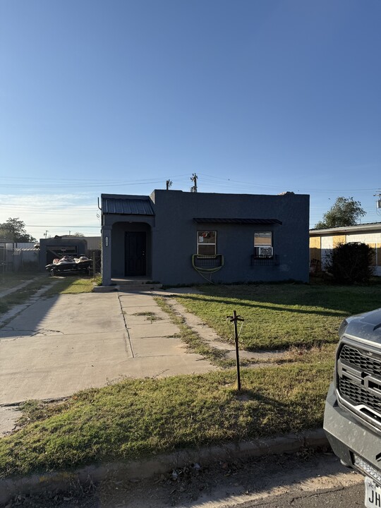 1908 Dixie Dr in Lubbock, TX - Building Photo