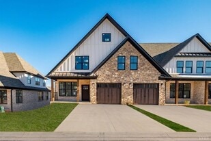 1639 Helmsdale Dr in Forest, VA - Building Photo