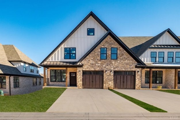 1639 Helmsdale Dr in Forest, VA - Foto de edificio