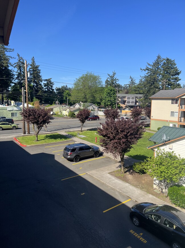 East Stark Apartments in Portland, OR - Foto de edificio - Building Photo