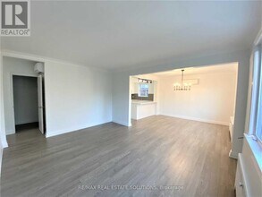 5 Warwick Ave in Toronto, ON - Building Photo - Building Photo