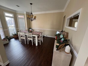 Room in House on Mountain Oaks Pkwy in Stone Mountain, GA - Foto de edificio - Building Photo