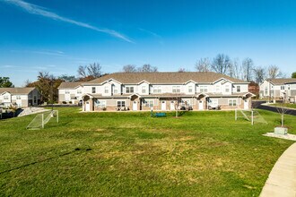 Twin Springs Townhomes in White House, TN - Foto de edificio - Building Photo