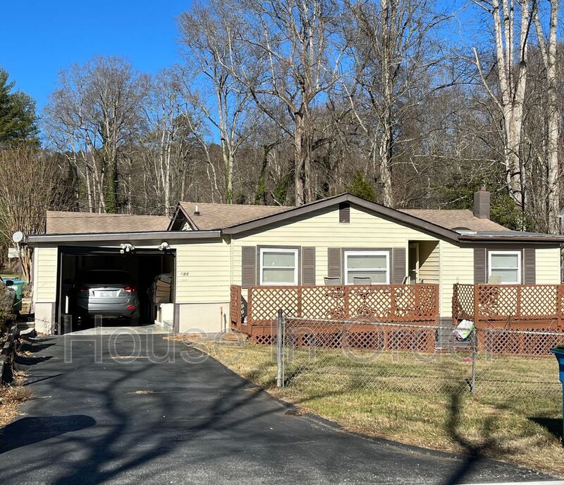 688 Upper Grassy Branch Extension in Asheville, NC - Building Photo