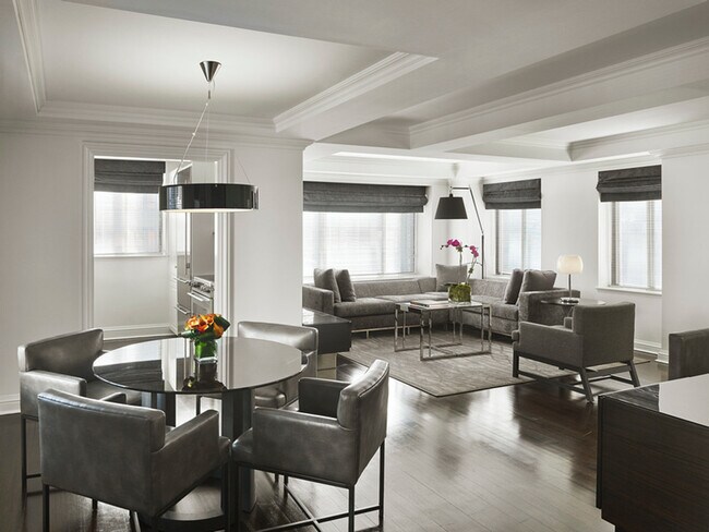 330 E 56th St in New York, NY - Building Photo - Building Photo
