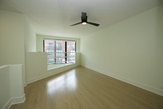 935 W Grace St, Unit A05C in Chicago, IL - Foto de edificio - Building Photo