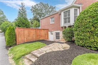 1189 Reeder Cir NE in Atlanta, GA - Building Photo - Building Photo
