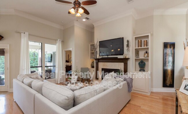 9462 Country Lake Dr in Baton Rouge, LA - Building Photo - Building Photo