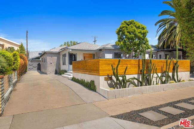 property at 1089 Palms Blvd