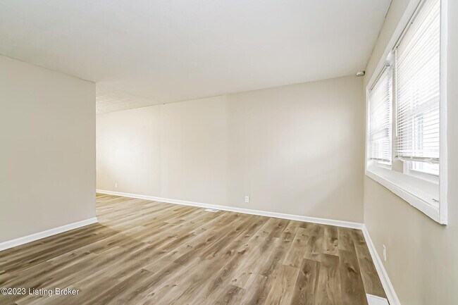 3418 Bonaventure Blvd in Louisville, KY - Foto de edificio - Building Photo