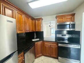 3434 State St in Lake Worth Beach, FL - Building Photo - Building Photo