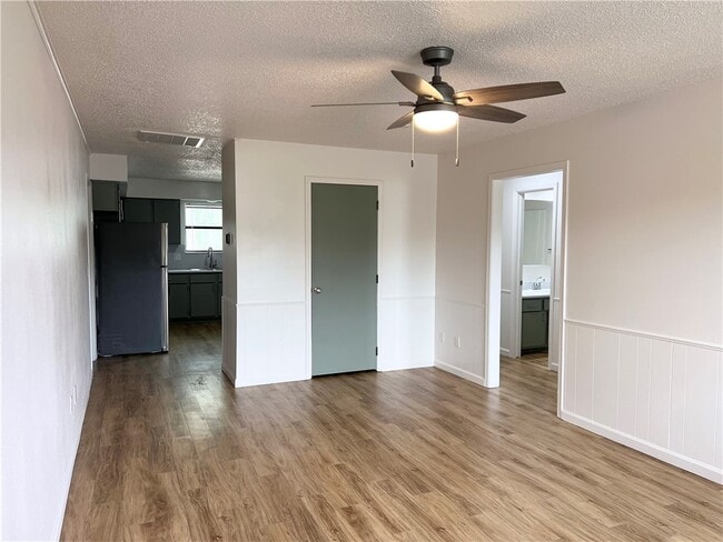 2018 W Olive St in Rogers, AR - Building Photo - Building Photo