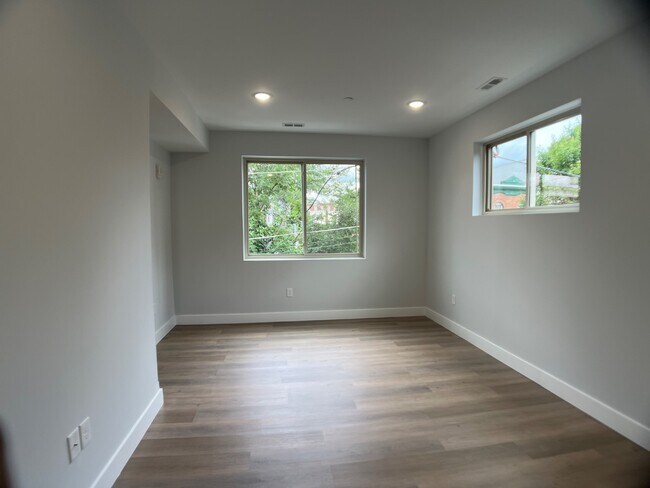 3221 N 13th St in Philadelphia, PA - Foto de edificio - Building Photo
