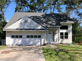 5311 Goldenrod Dr in Wilmington, NC - Building Photo