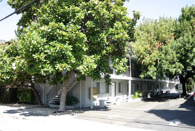 The Colonial in Concord, CA - Building Photo - Building Photo