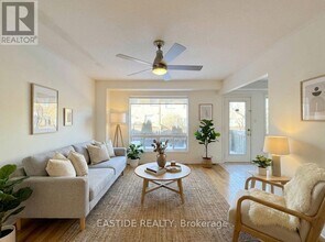 24 Revelstoke Crescent in Richmond Hill, ON - Building Photo - Building Photo