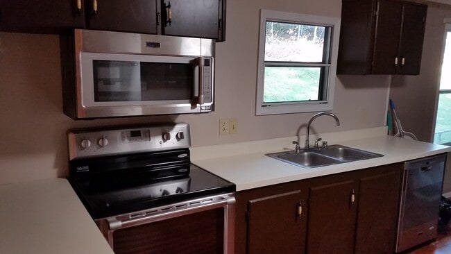 8830 Highland View Rd in Knoxville, TN - Building Photo - Building Photo