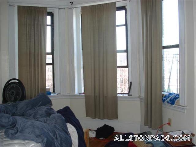 1254 Commonwealth Ave, Unit 19 in Boston, MA - Building Photo - Building Photo