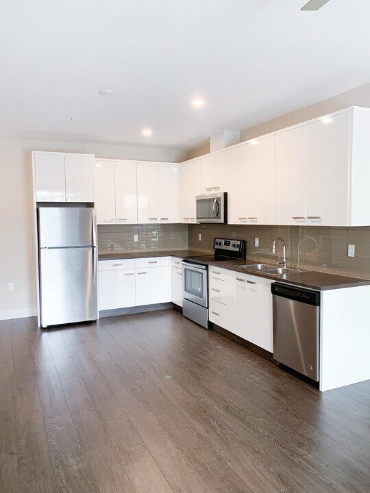 45513-45513 Market Way in Chilliwack, BC - Building Photo