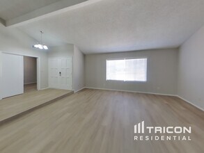 3629 W Kelton Ln in Phoenix, AZ - Building Photo - Building Photo