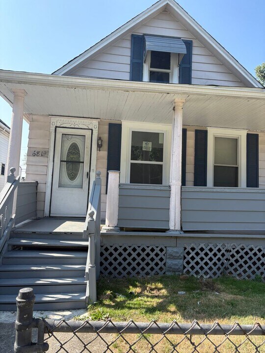 6819 Hope Ave in Cleveland, OH - Foto de edificio