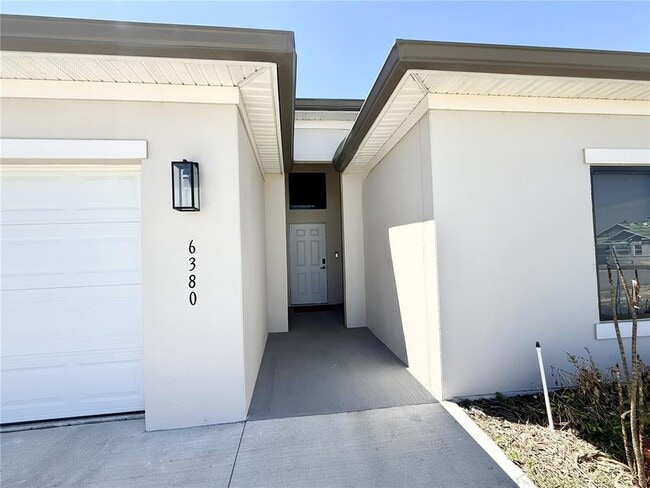 6380 Chorus Dr in Mascotte, FL - Building Photo - Building Photo