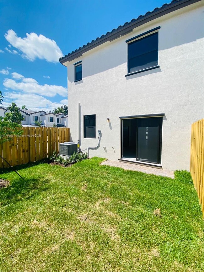 11976 SW 244 Ln in Princeton, FL - Building Photo - Building Photo