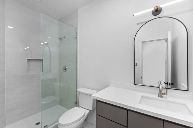 2314 Barbee St in Houston, TX - Foto de edificio - Building Photo